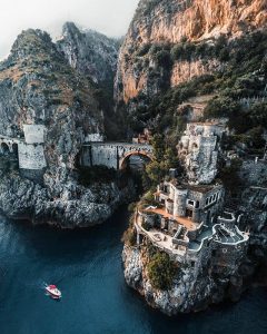 furore costa amalfitana desde el aire