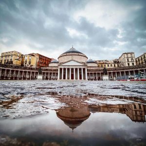 piazza plebiscito en napoles
