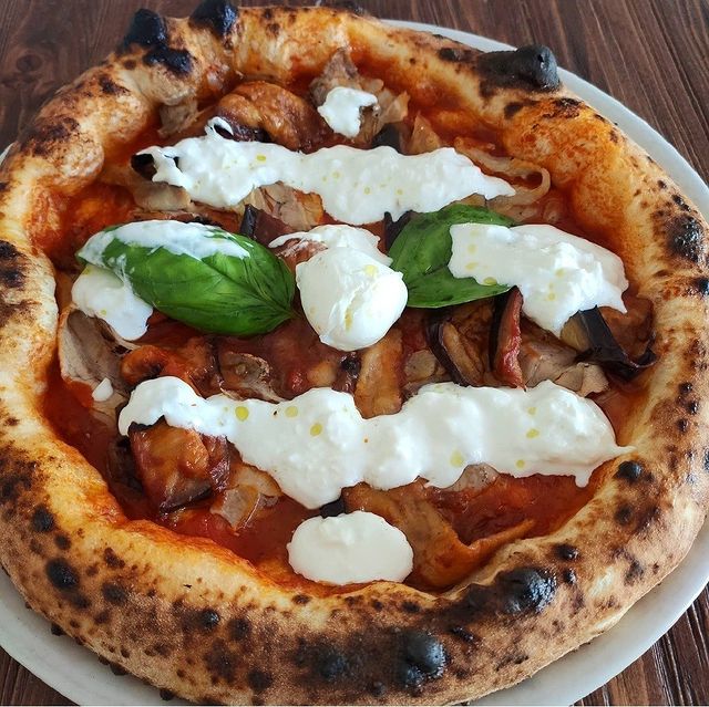 pizza napoletana que comer en pozzuoli