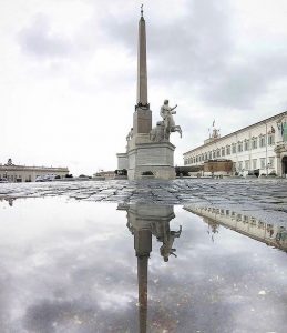 plaza del quirinale en roma