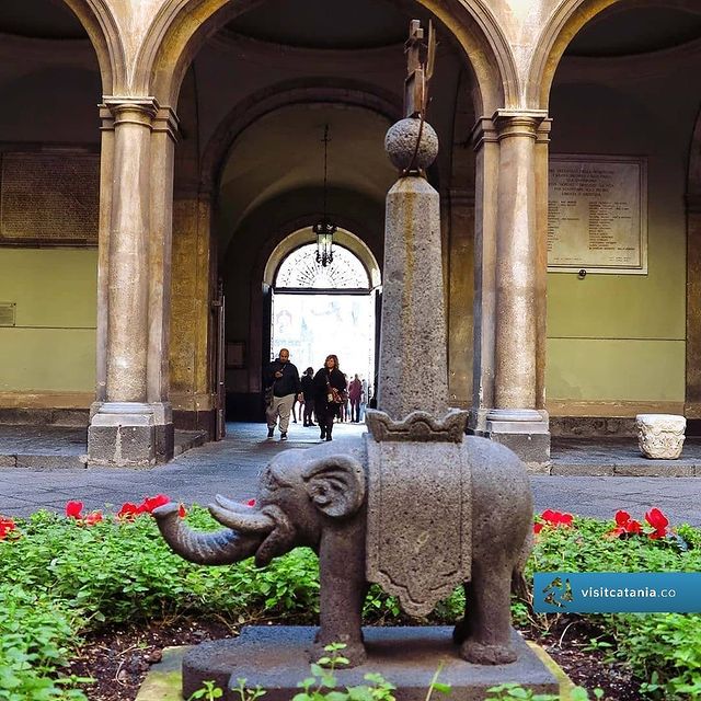 palacio de los elefantes de catania
