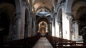 Interior de la Basilica de Santa Maria del Popolo de Roma