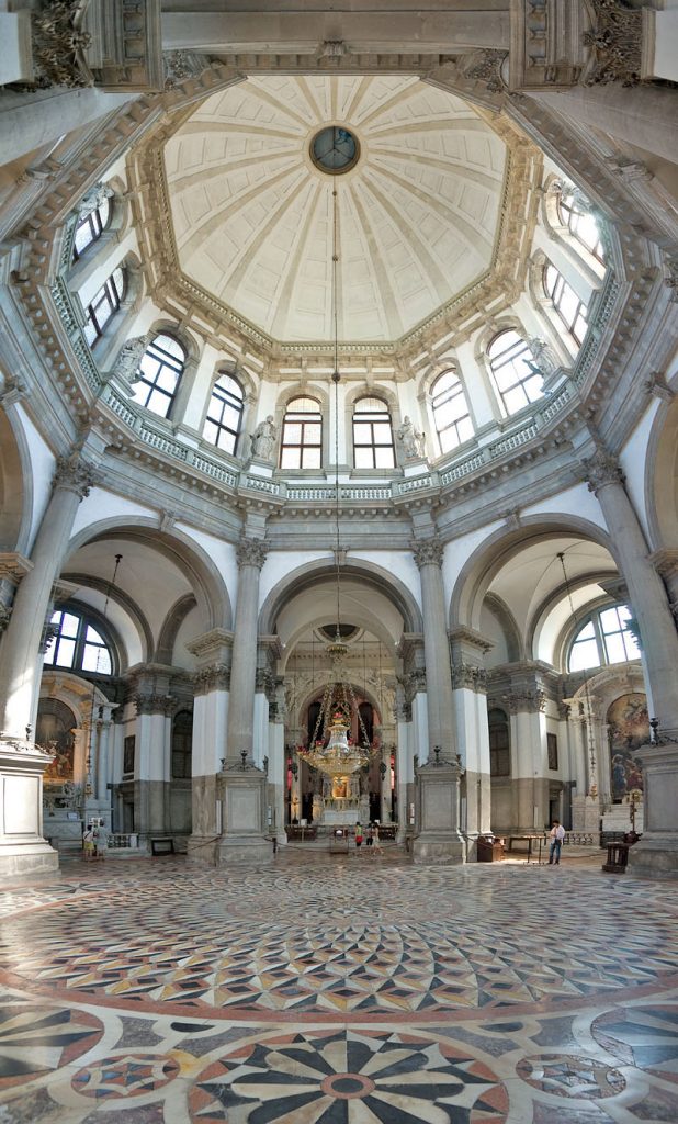 Interior de la Basilica de Santa Maria de la Salute