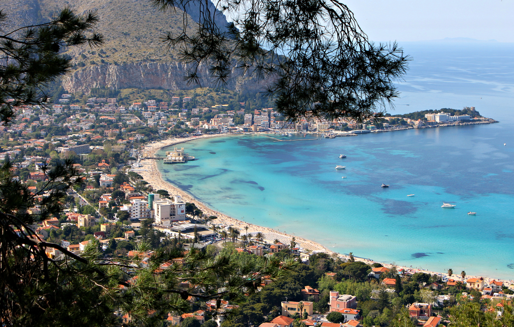 Que ver en Palermo, Playa de Mondello